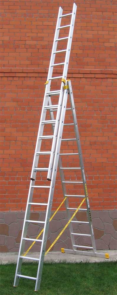 ITOSS 8612- трехсекционная лестница-стремянка
